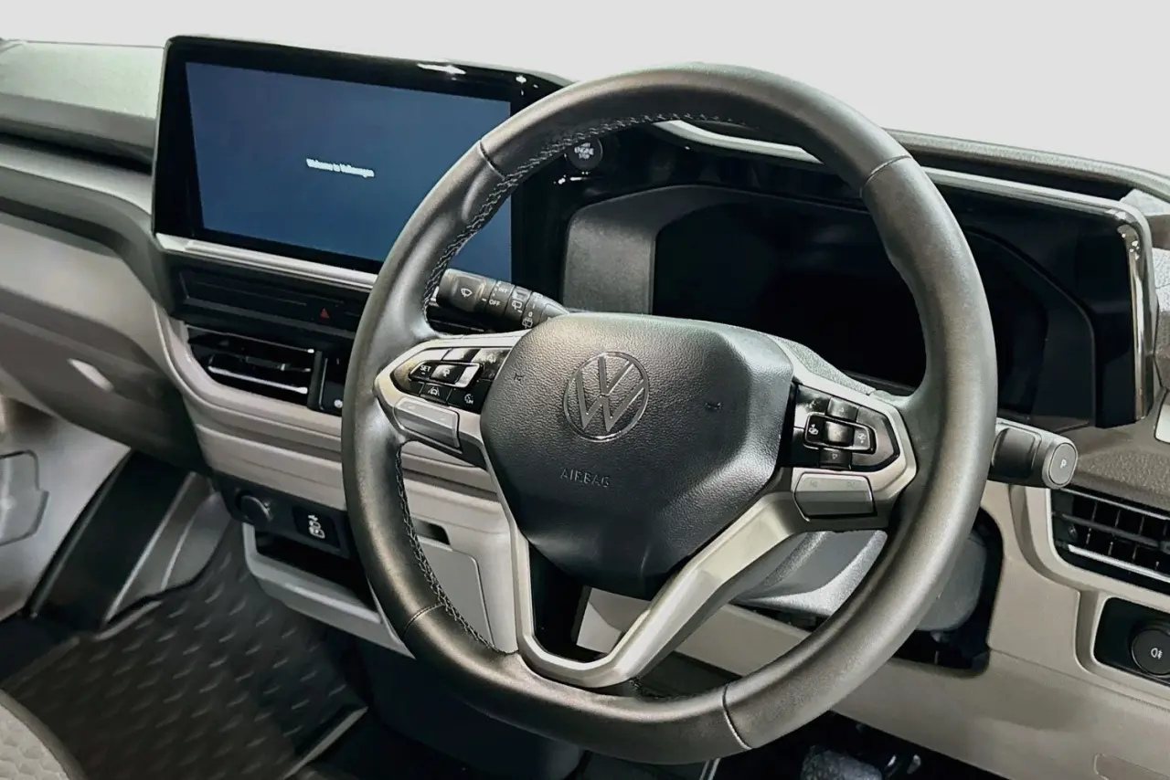 2025 Volkswagen Transporter Gallery Image 14