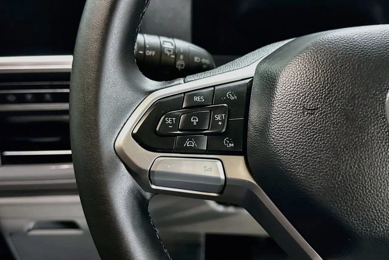 2025 Volkswagen Transporter Gallery Image 19