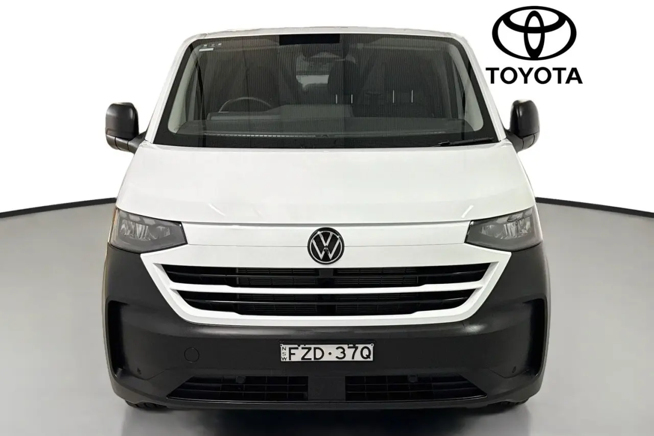 2025 Volkswagen Transporter Gallery Image 2