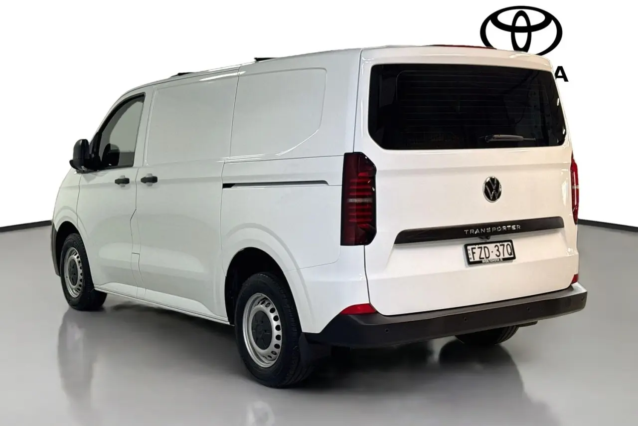 2025 Volkswagen Transporter Gallery Image 6