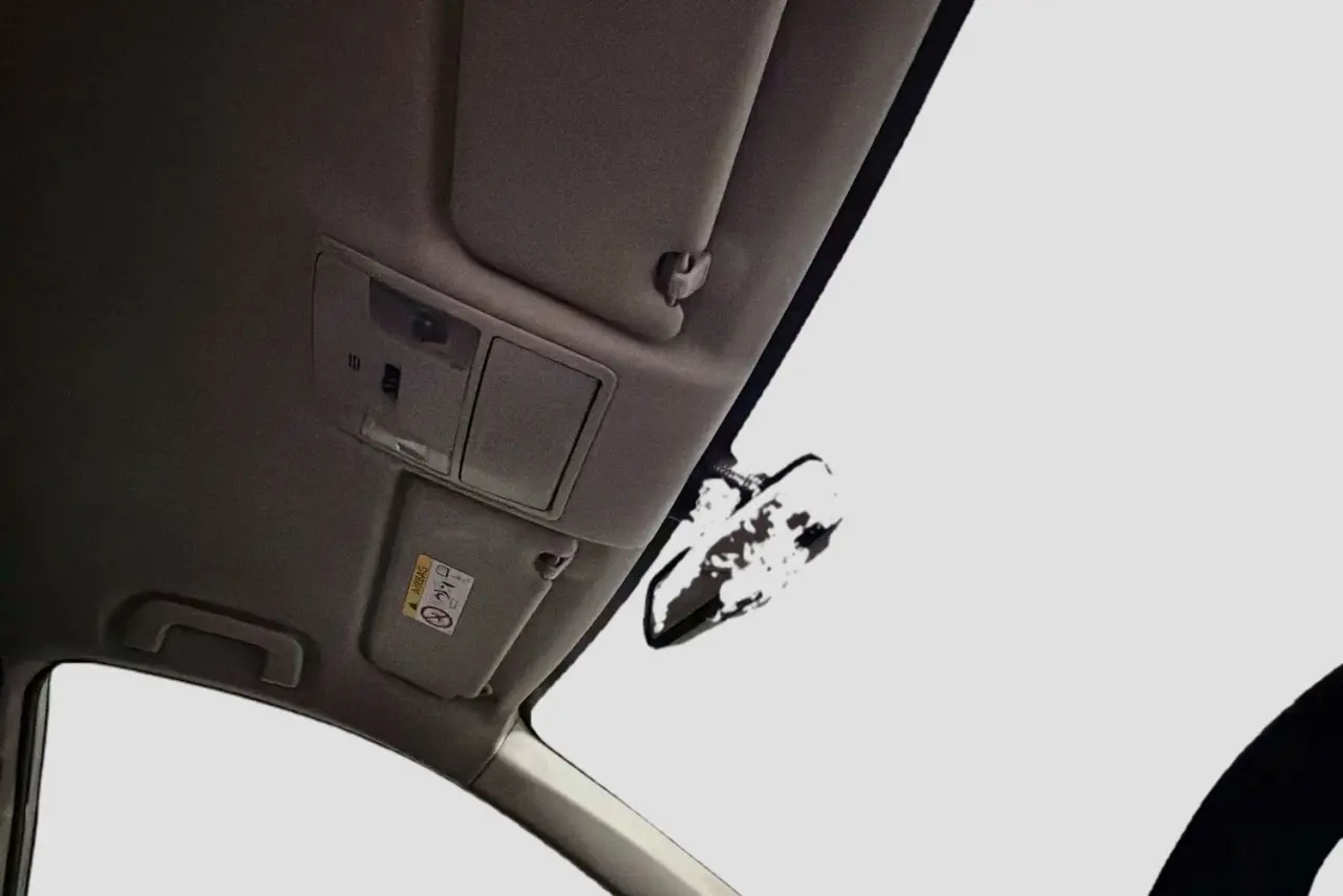2017 Toyota RAV4 Gallery Image 10