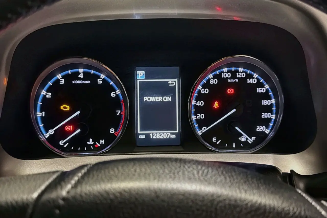 2017 Toyota RAV4 Gallery Image 20