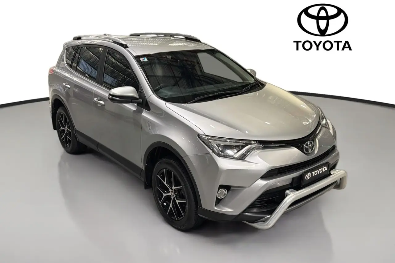 2017 Toyota RAV4 Gallery Image 29