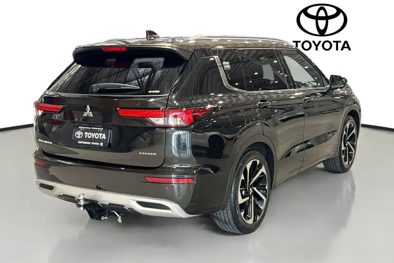 2022 Mitsubishi Outlander Gallery Image 10