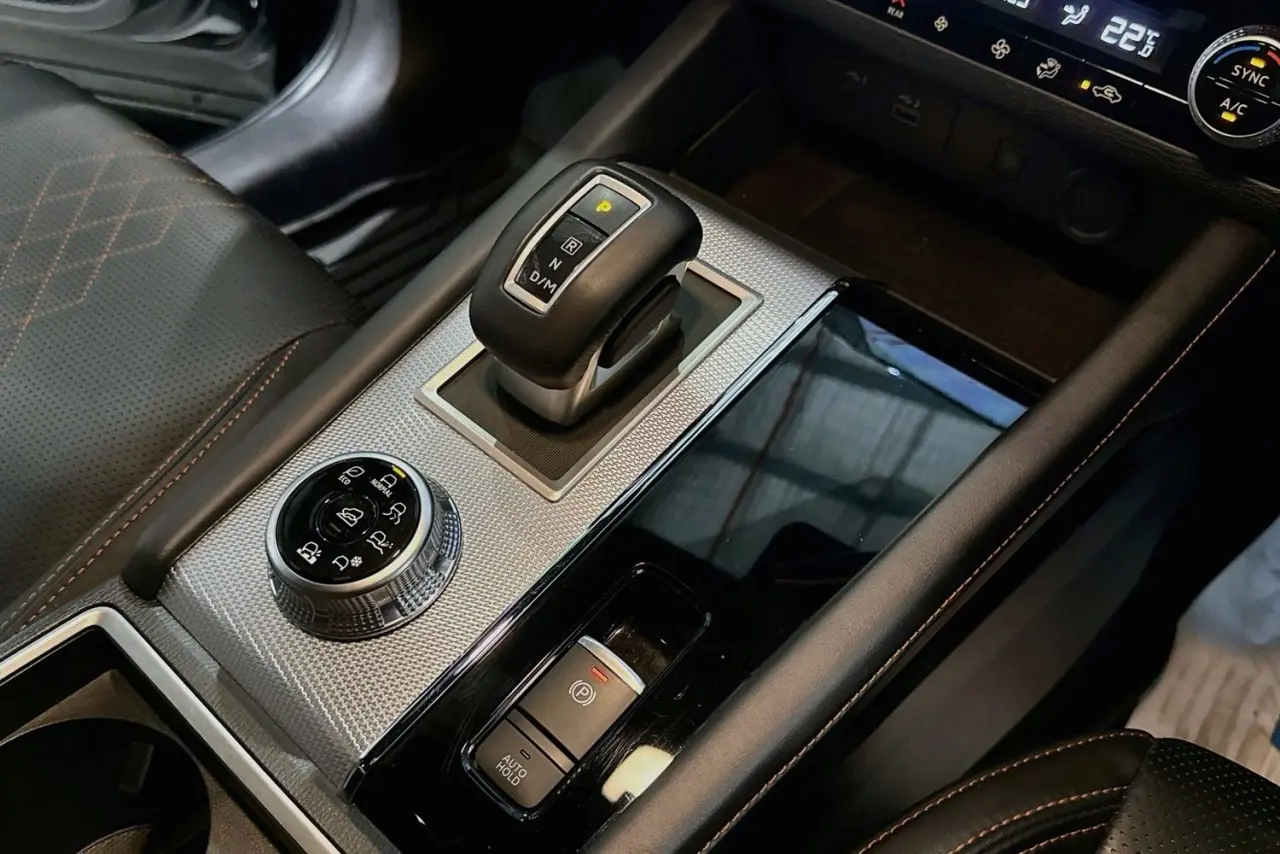 2022 Mitsubishi Outlander Gallery Image 18