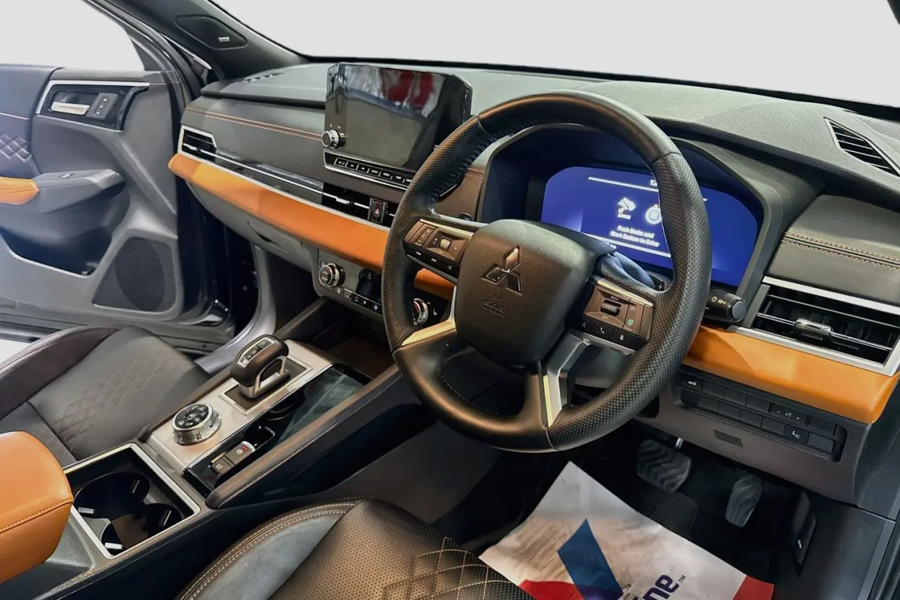 2022 Mitsubishi Outlander Gallery Image 23