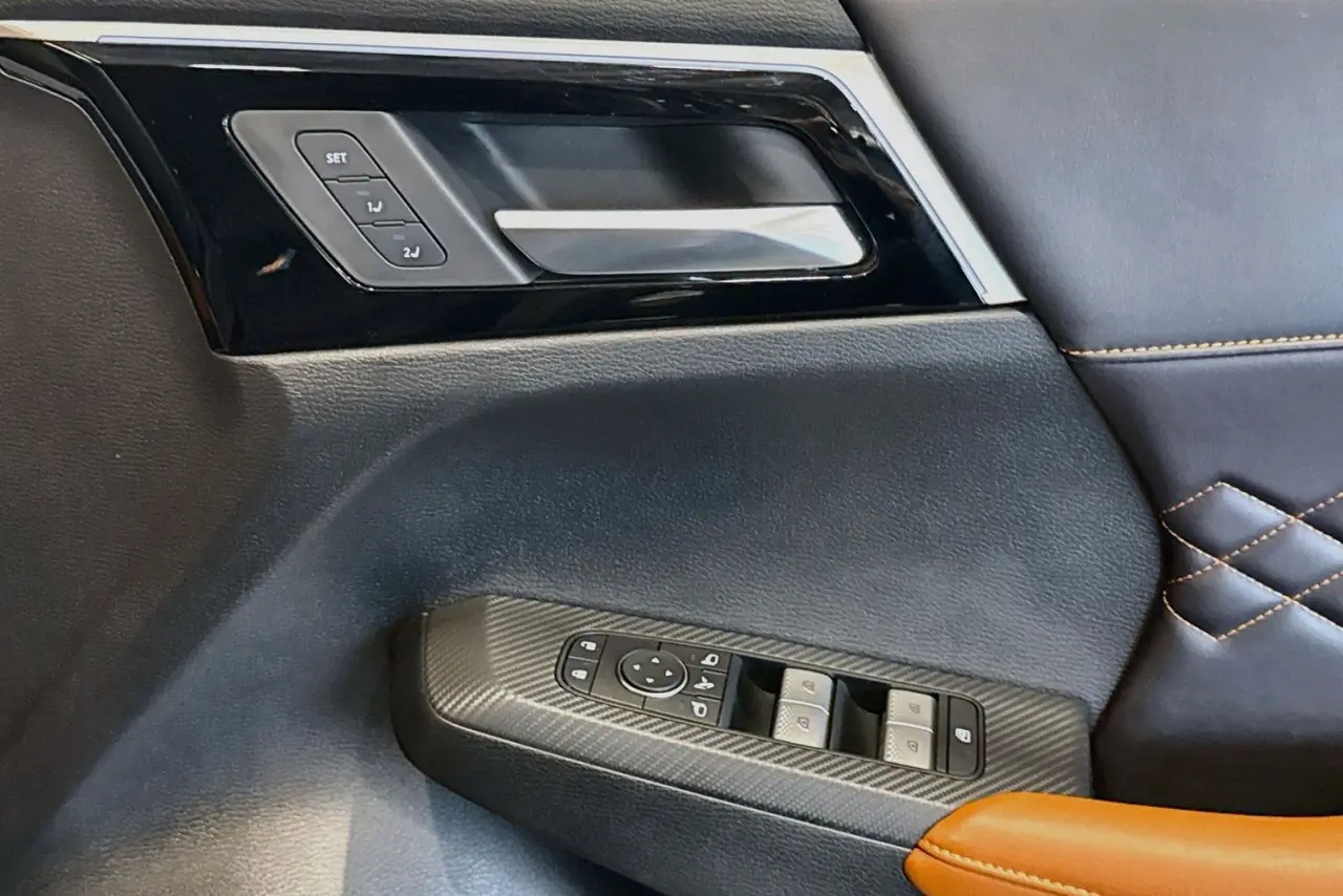 2022 Mitsubishi Outlander Gallery Image 24