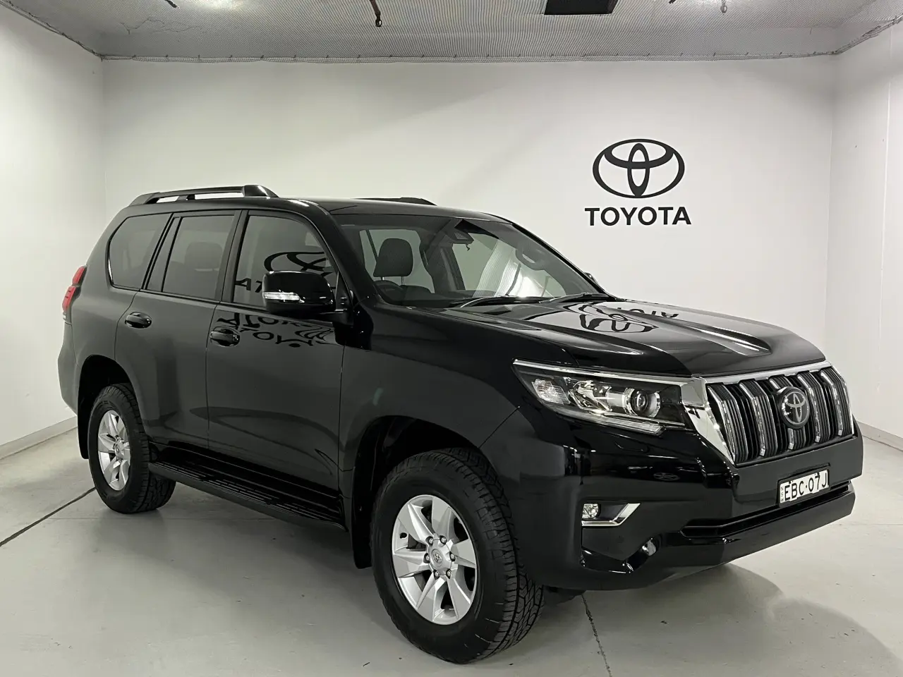 2019 Toyota Prado Gallery Image 1