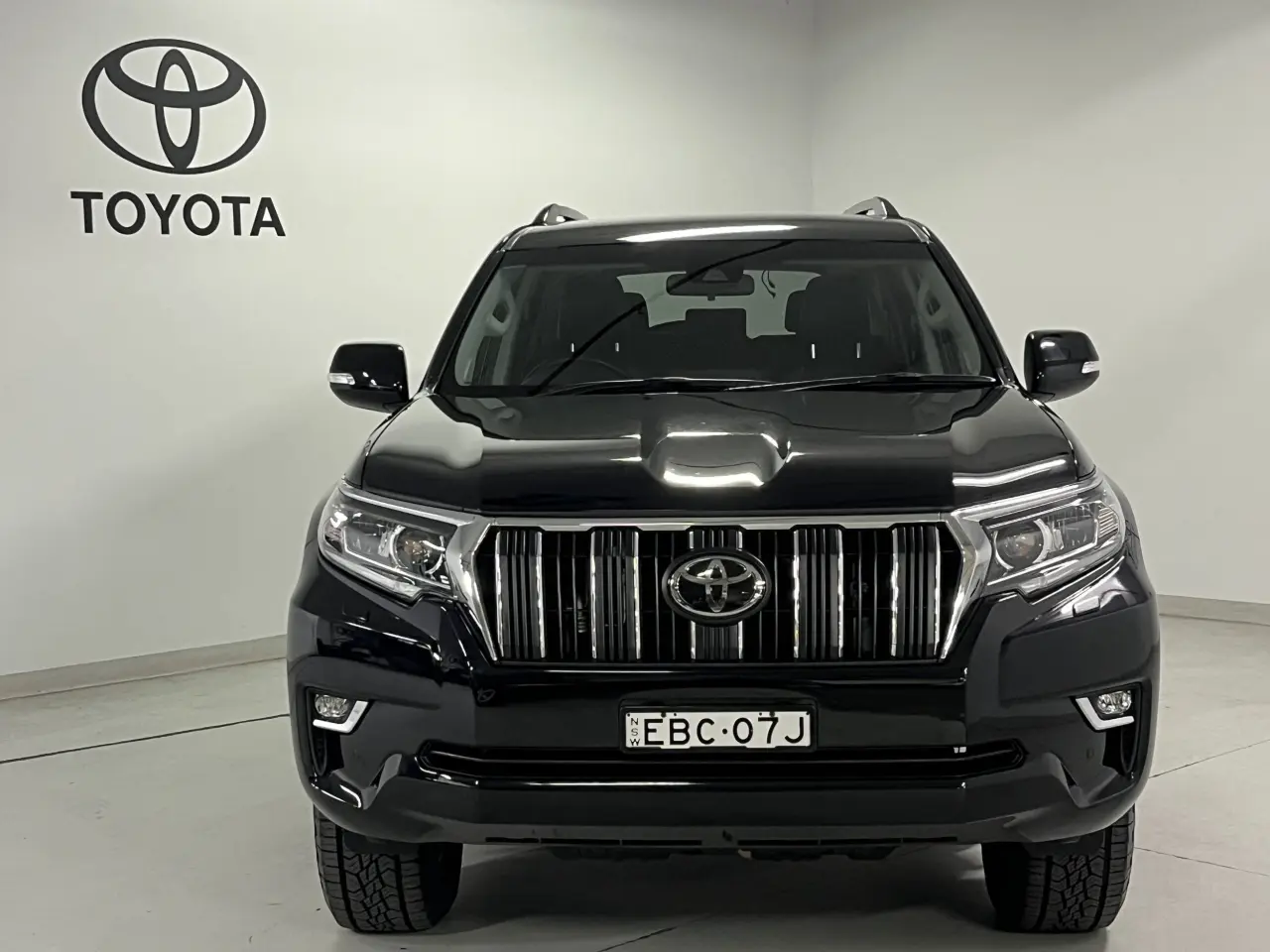 2019 Toyota Prado Gallery Image 2