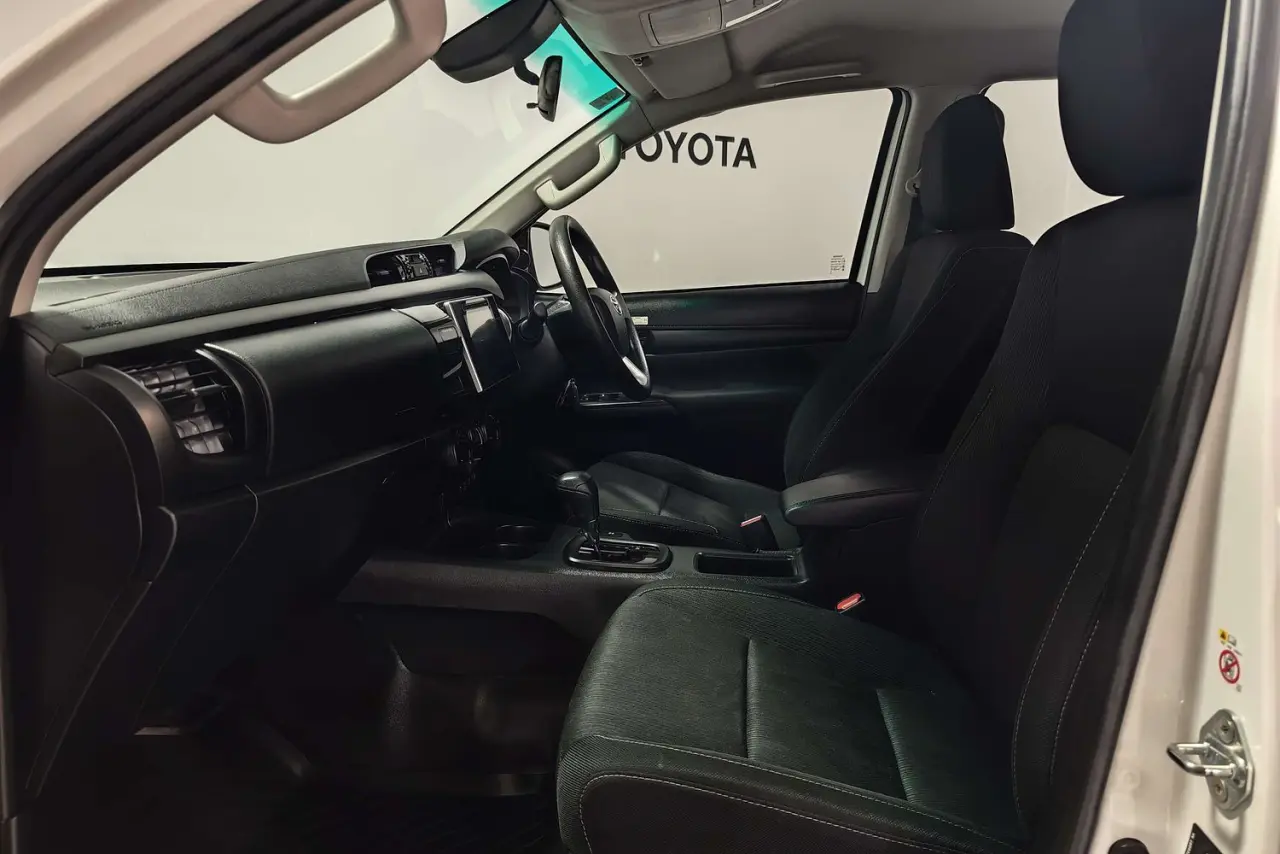 2019 Toyota Hilux Gallery Image 14