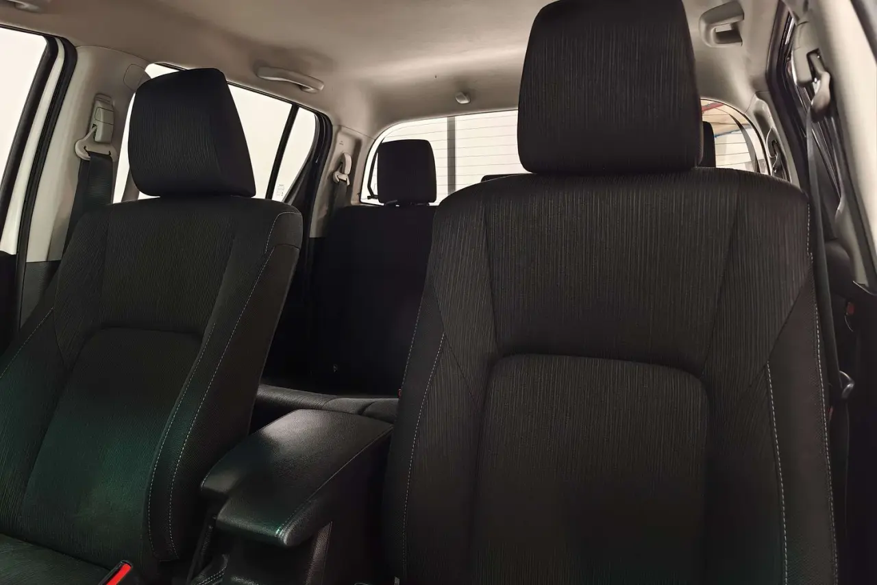 2019 Toyota Hilux Gallery Image 15