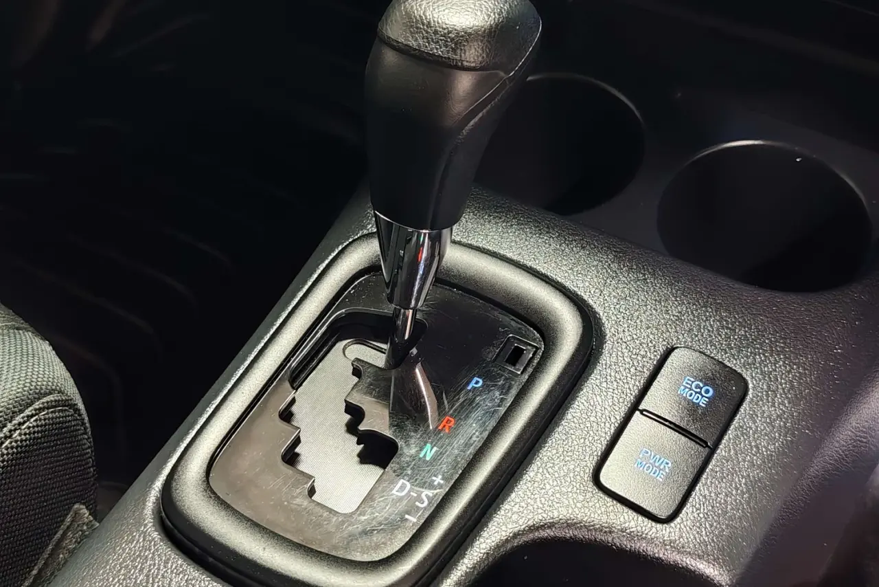 2019 Toyota Hilux Gallery Image 19