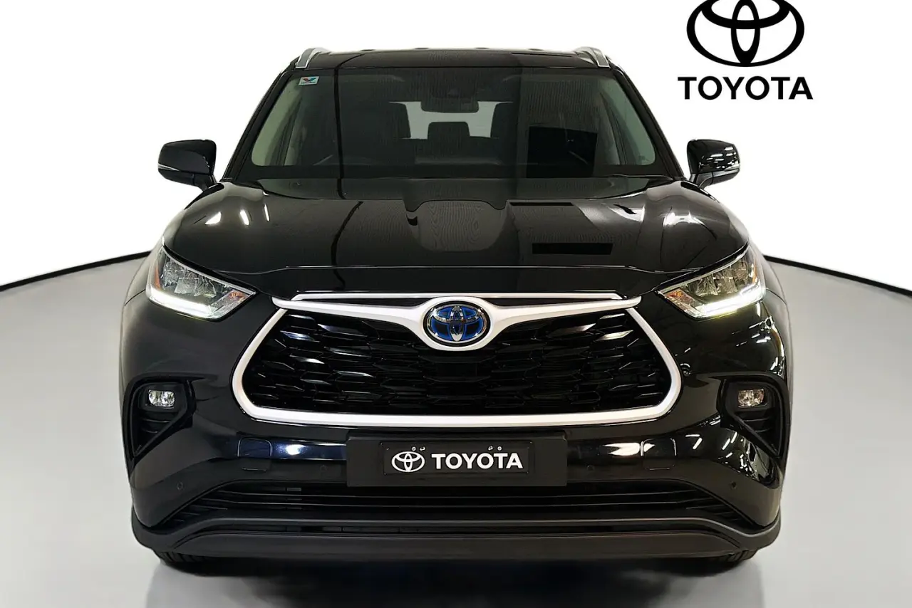 2022 Toyota Kluger Gallery Image 2