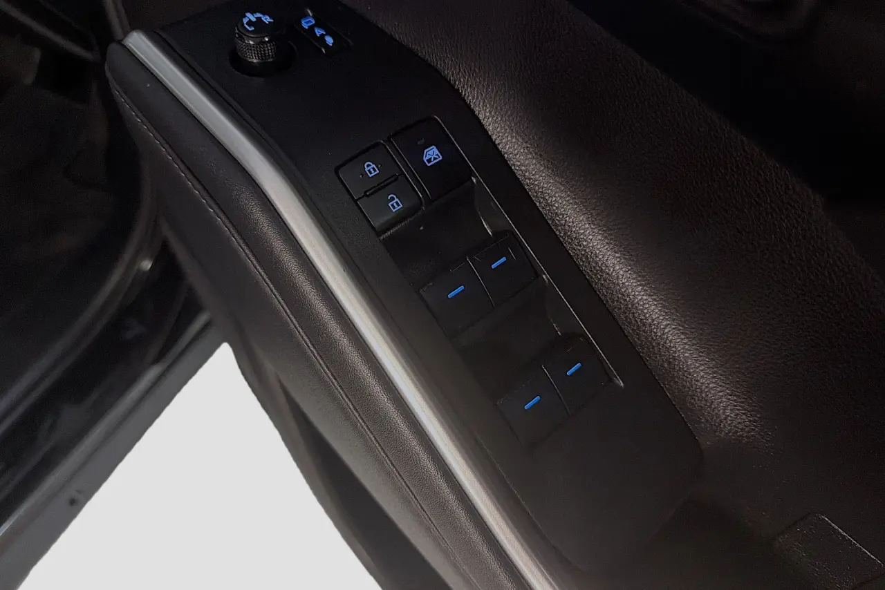 2022 Toyota Kluger Gallery Image 23