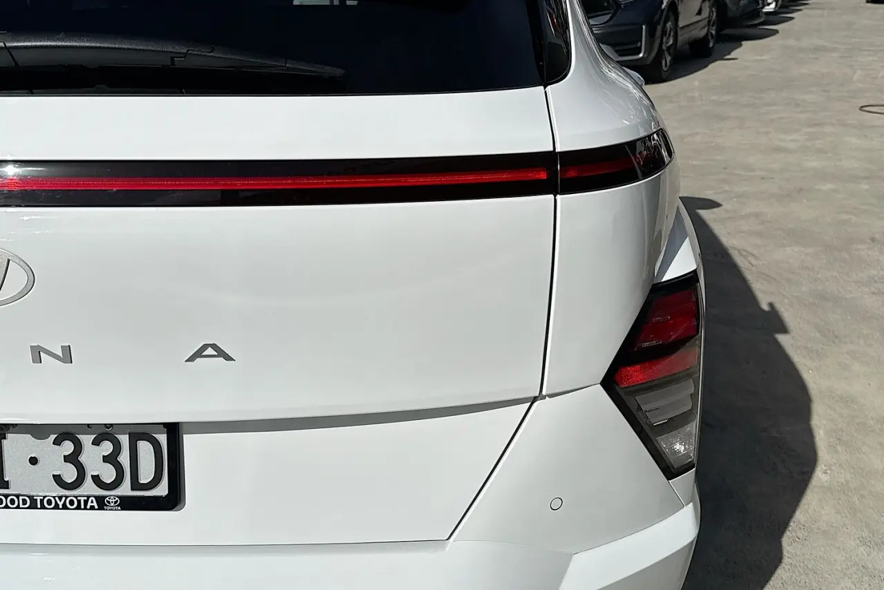 2025 Hyundai Kona Gallery Image 9