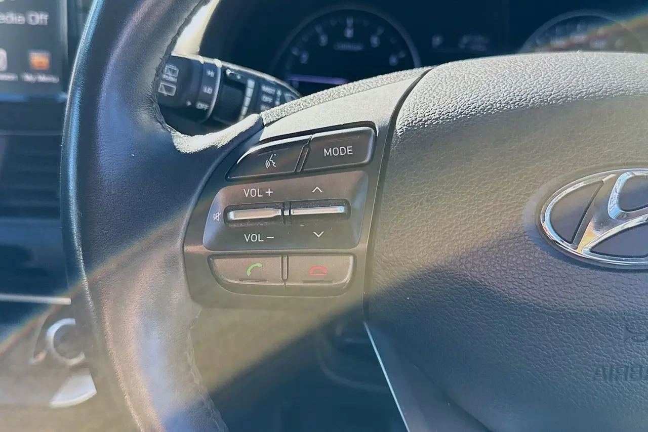 2020 Hyundai i30 Gallery Image 18