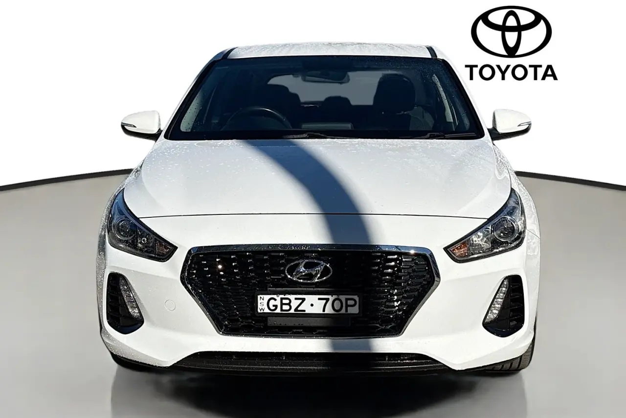 2020 Hyundai i30 Gallery Image 2