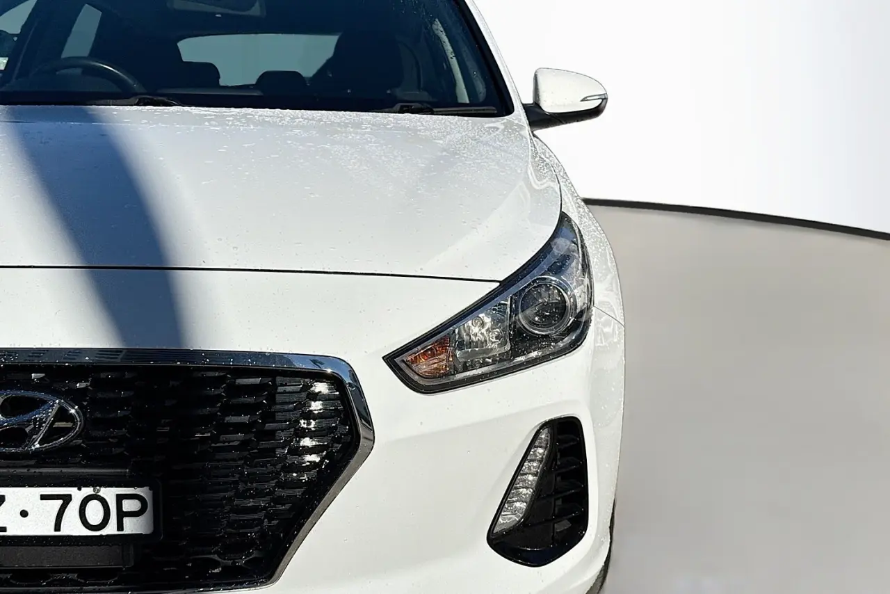 2020 Hyundai i30 Gallery Image 3