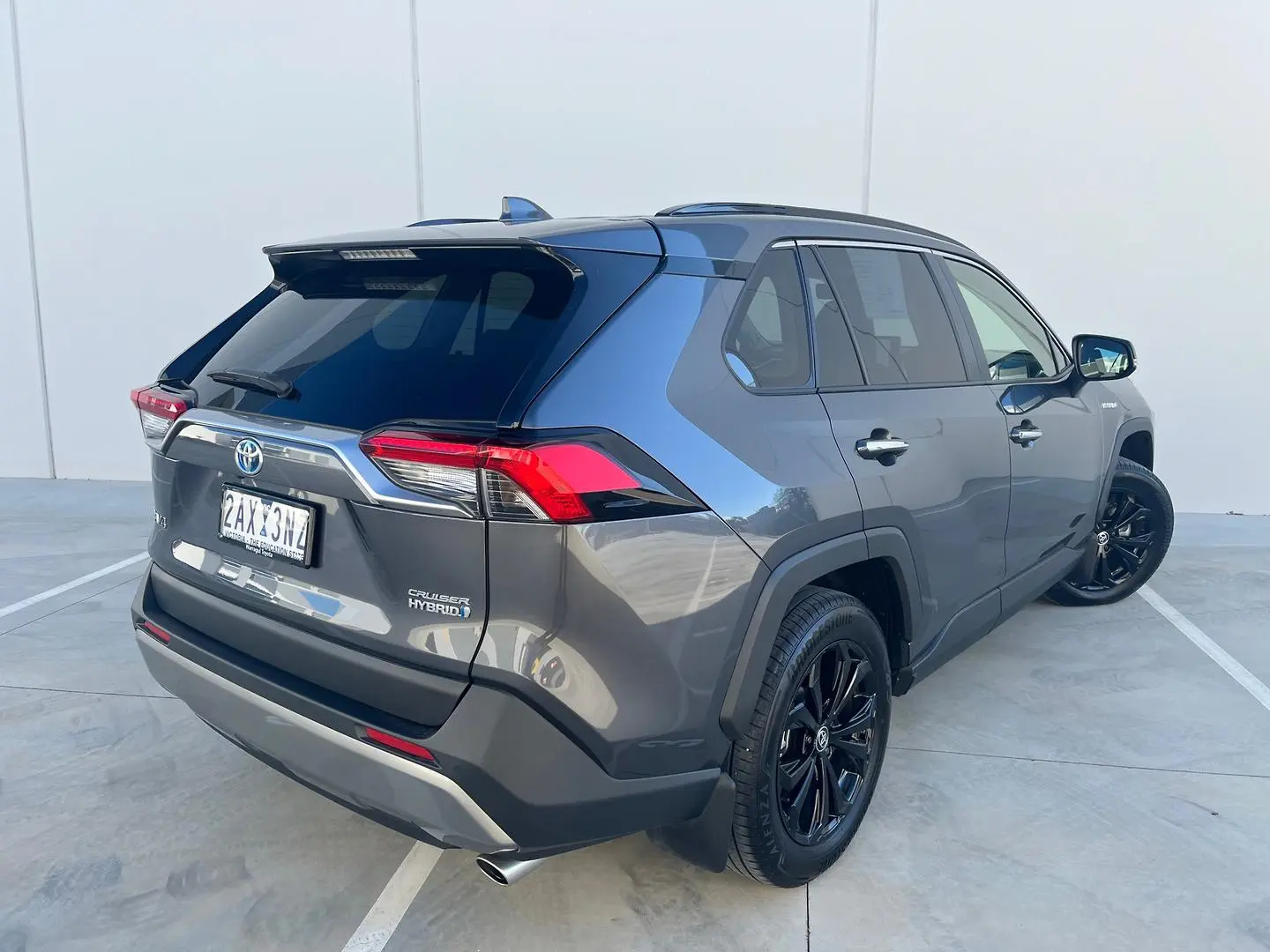 2024 Toyota RAV4 Gallery Image 12
