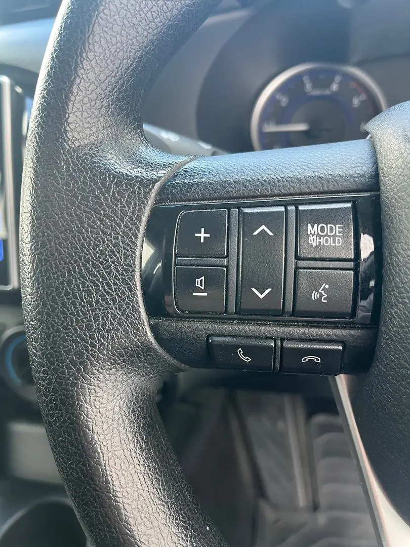 2016 Toyota Hilux Gallery Image 22