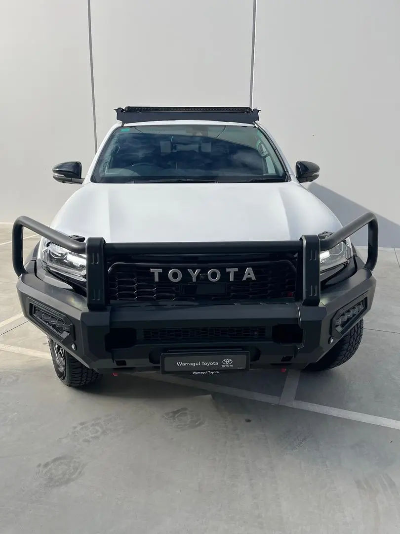 2024 Toyota Hilux Gallery Image 2