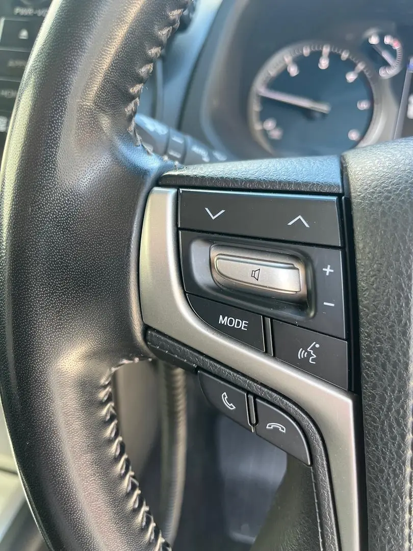 2018 Toyota Landcruiser Prado Gallery Image 25