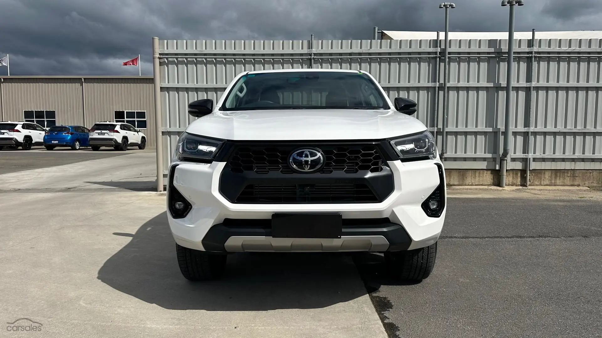 2024 Toyota Hilux Image 2