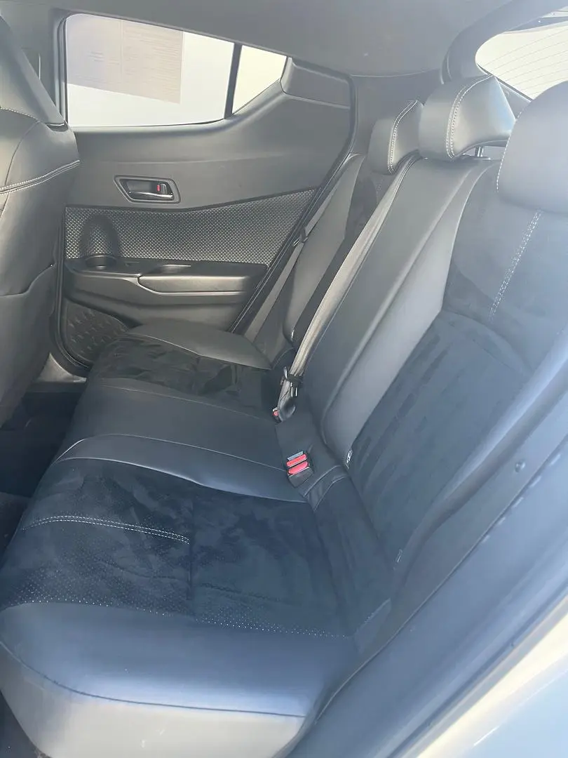 2021 Toyota C-HR Gallery Image 8