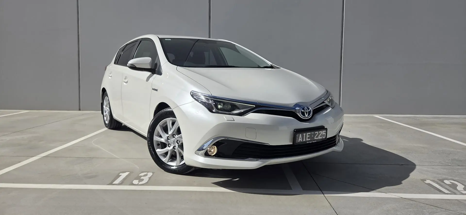 2016 Toyota Corolla Gallery Image 1