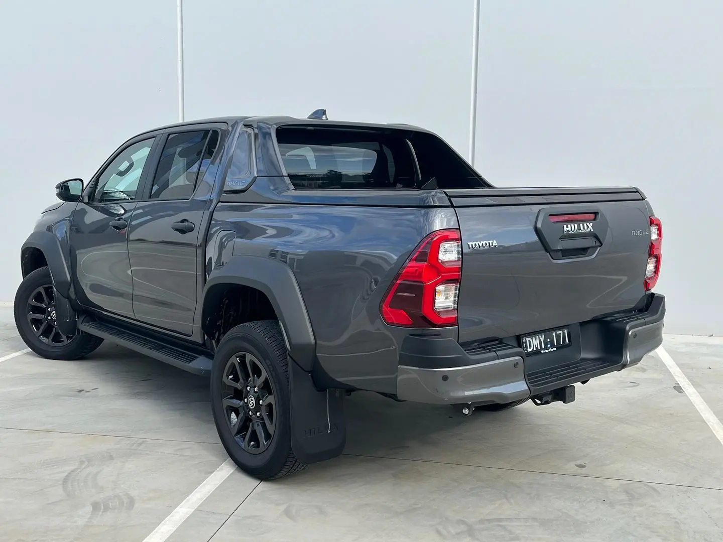 2024 Toyota Hilux Gallery Image 9