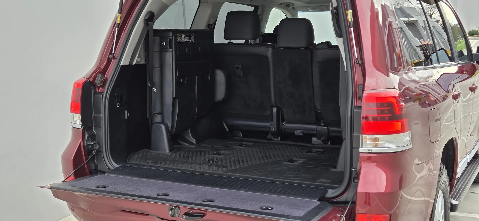2016 Toyota Landcruiser Gallery Image 13
