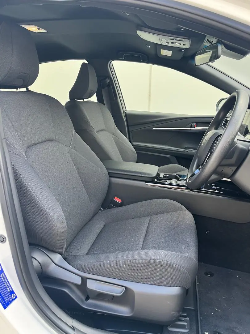 2025 Toyota Camry Gallery Image 17