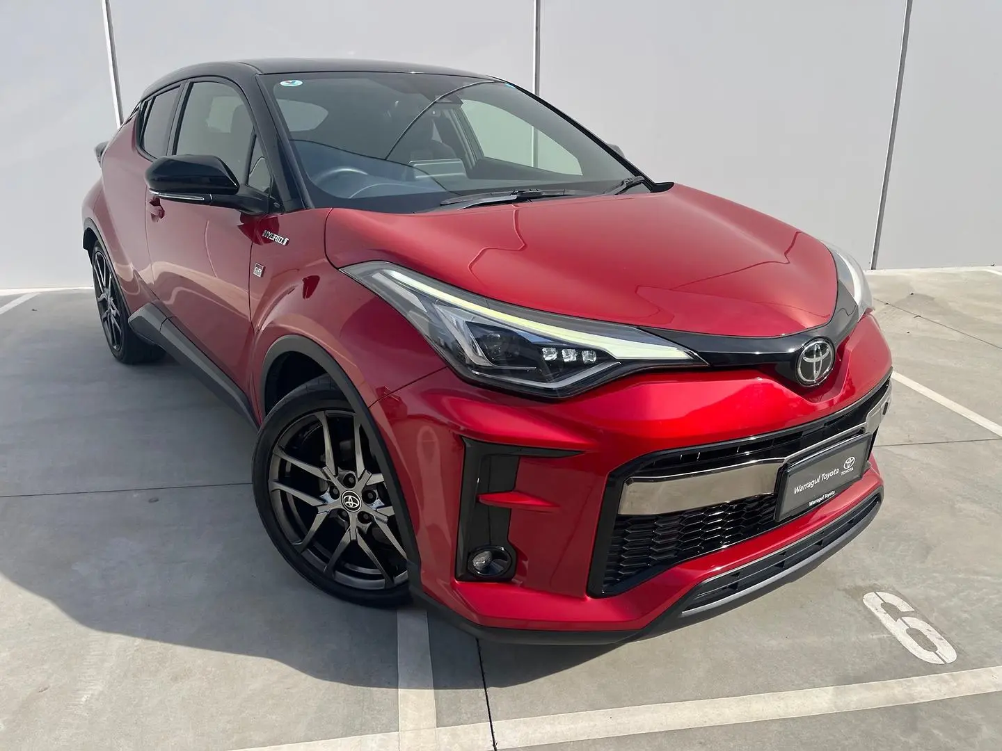 2021 Toyota C-HR Gallery Image 1