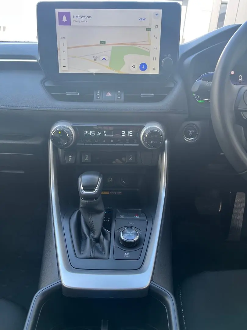 2024 Toyota RAV4 Gallery Image 19
