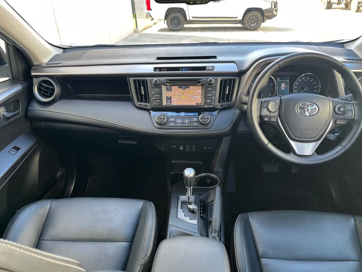 2016 Toyota RAV4 Gallery Image 18