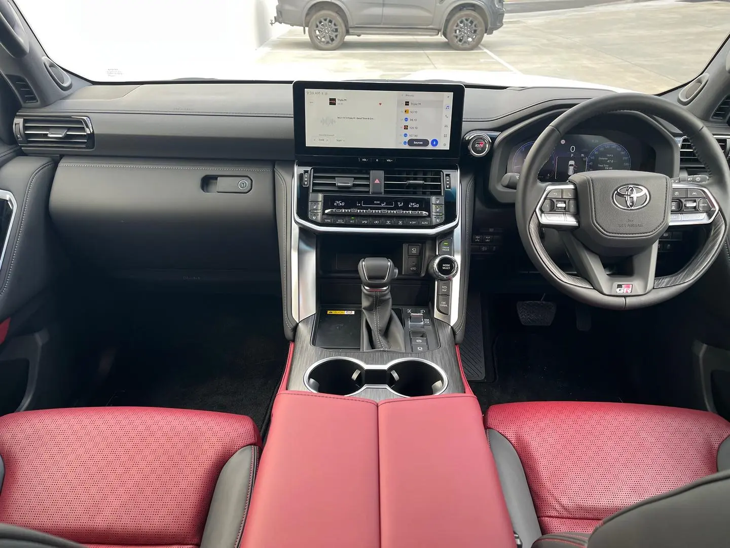 2025 Toyota Landcruiser Gallery Image 20