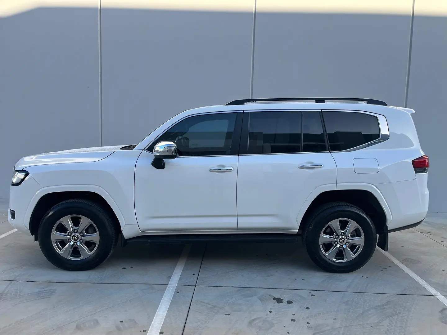 2021 Toyota Landcruiser Gallery Image 4