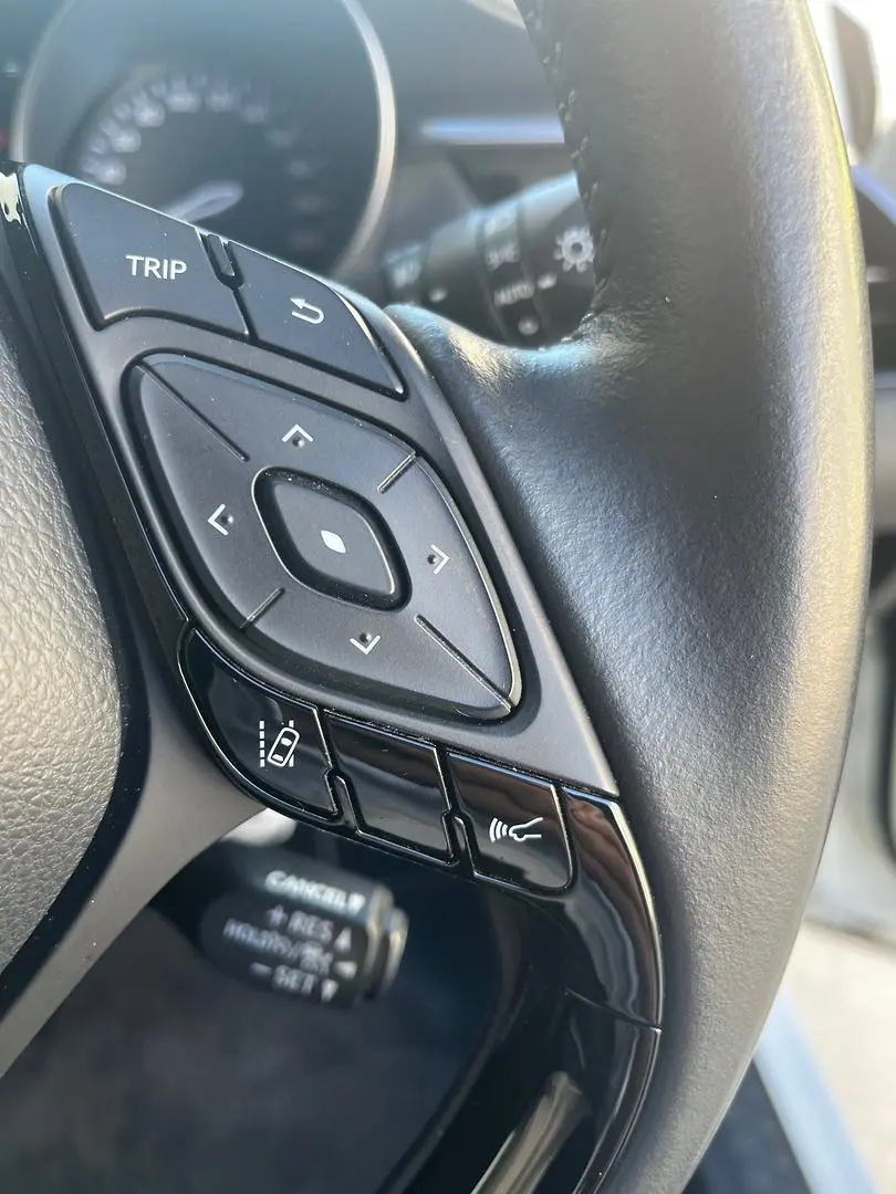 2021 Toyota C-HR Gallery Image 23