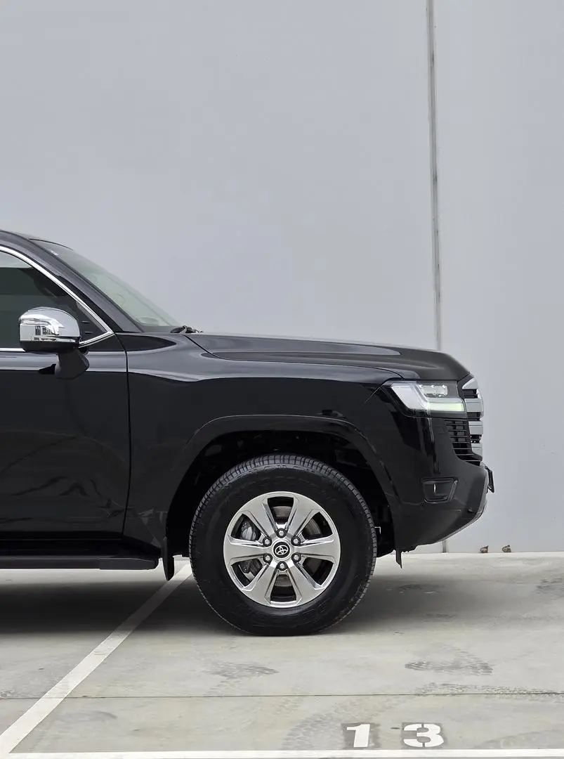2024 Toyota Landcruiser Gallery Image 13