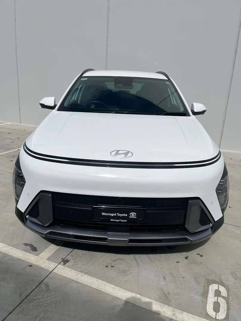 2024 Hyundai Kona Gallery Image 2