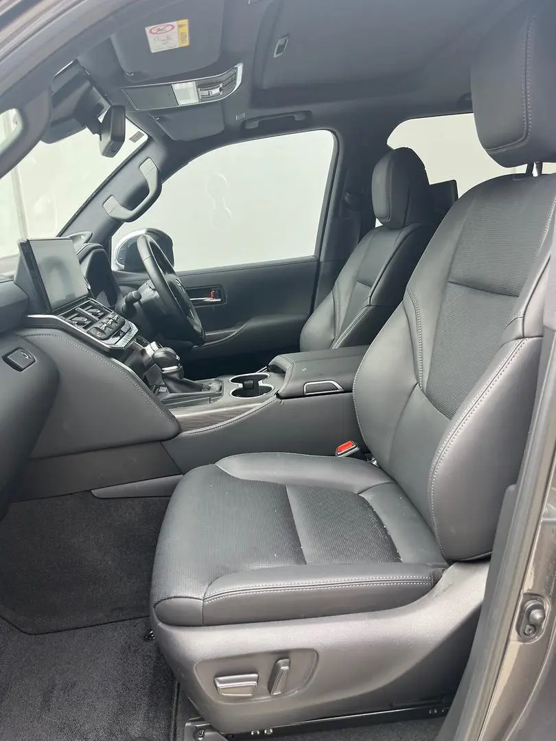 2023 Toyota Landcruiser Gallery Image 7