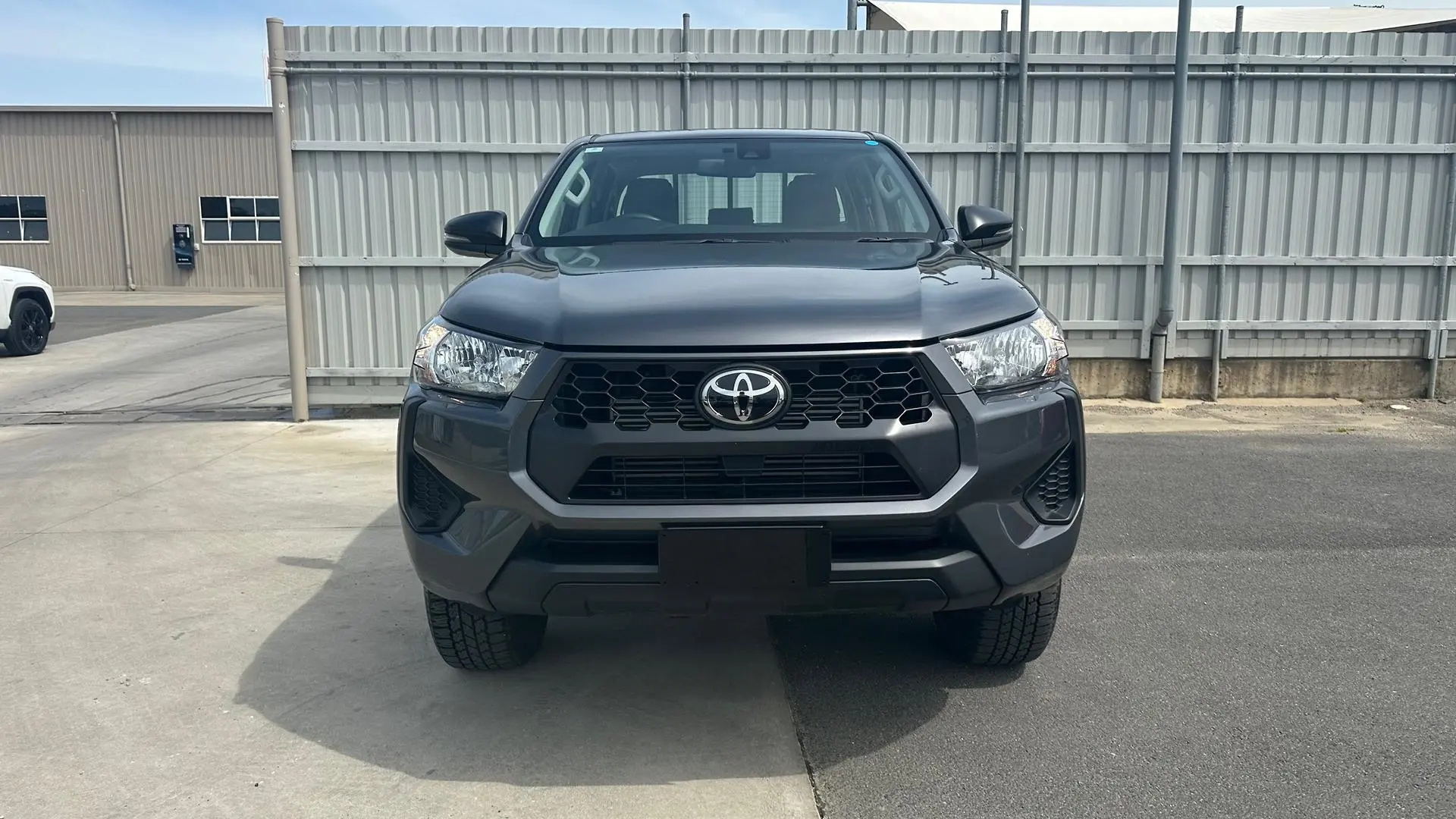 2024 Toyota Hilux Image 2