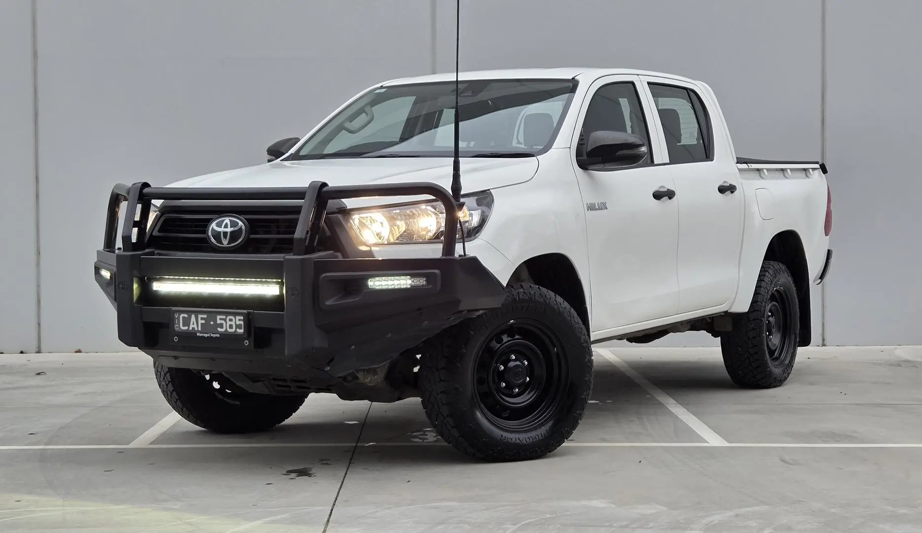 2022 Toyota Hilux Gallery Image 3