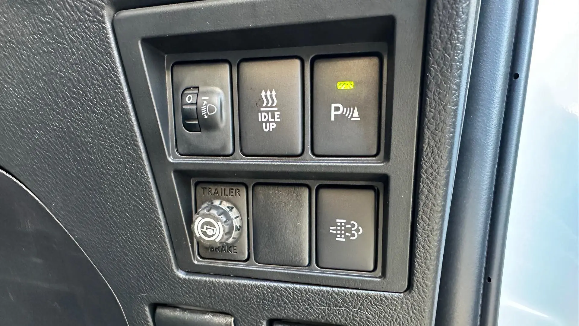 2024 Toyota Hilux Gallery Image 12