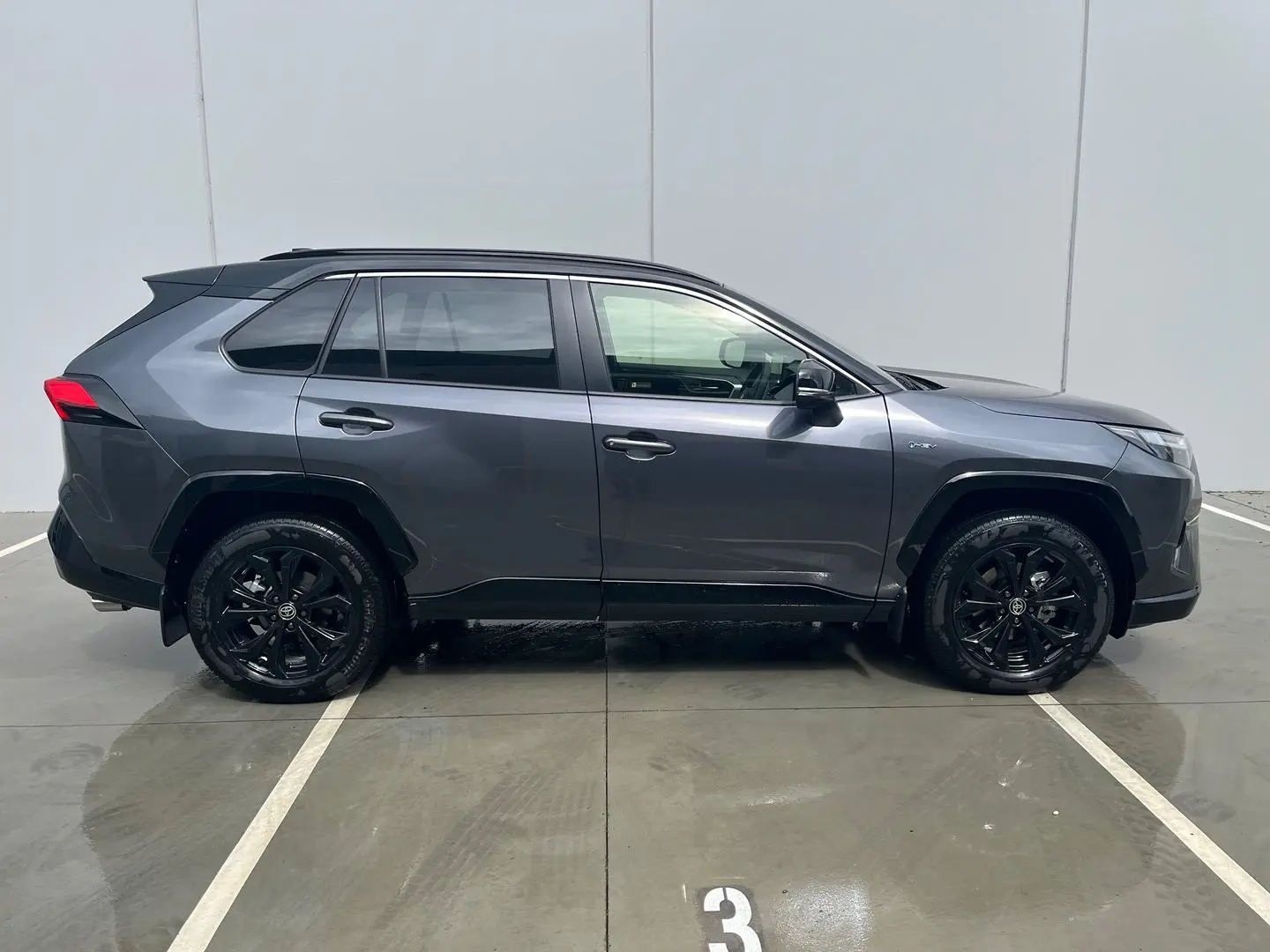 2025 Toyota RAV4 Gallery Image 26