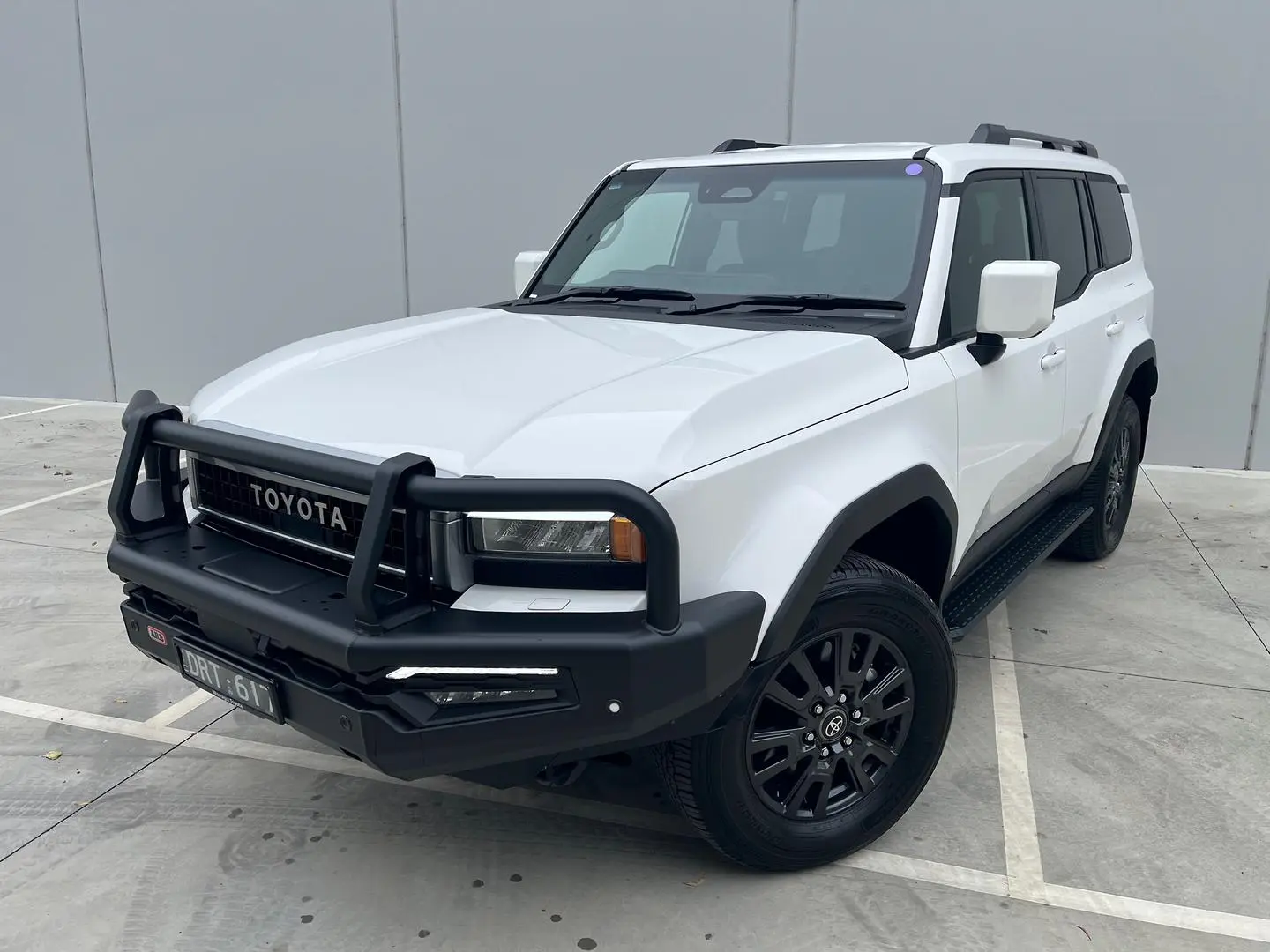 2025 Toyota Landcruiser Prado Gallery Image 3