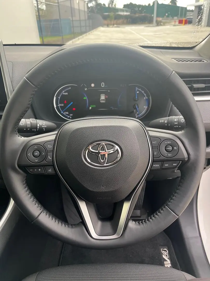 2024 Toyota RAV4 Gallery Image 19