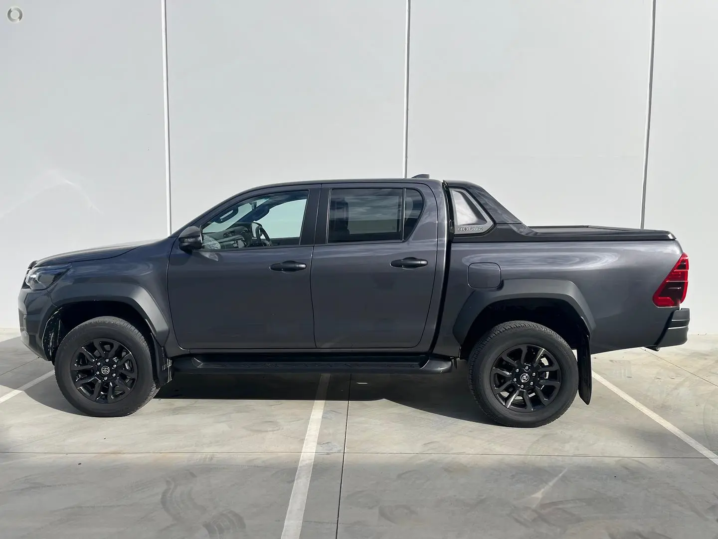 2024 Toyota Hilux Gallery Image 4