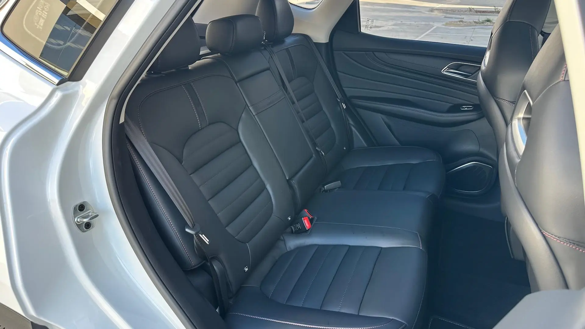 2022 MG HS Plus EV Gallery Image 13