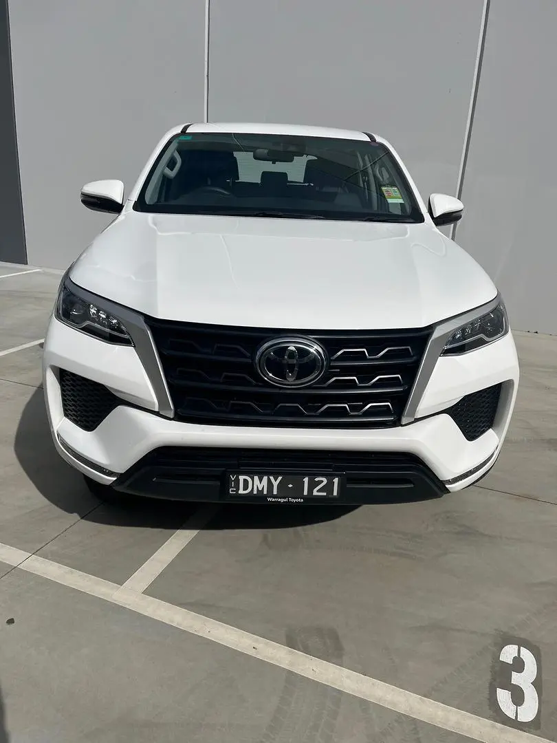 2025 Toyota Fortuner Gallery Image 2